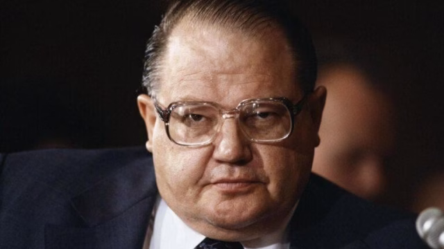 Nelson Bunker Hunt Built a $7 Billion Empire and Controlled Silver, Then Lost It All